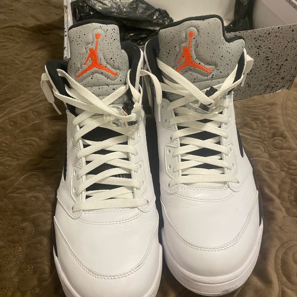 Jordan sneakers - Picture 2 of 7
